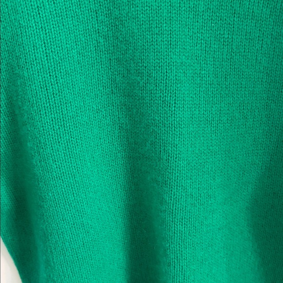 From Future 100% Cashmere Green Mock Turtleneck Sweater - Picture 4 of 14